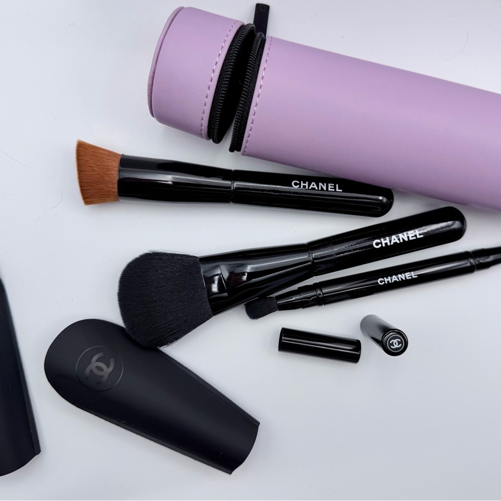 CHANEL Limited Edition Brush Set with Lavender Leather Case - 135 Immortelle NIB